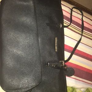 Micheal Kors 100% authentic